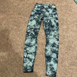 Lulu wunder under blue green tie dye